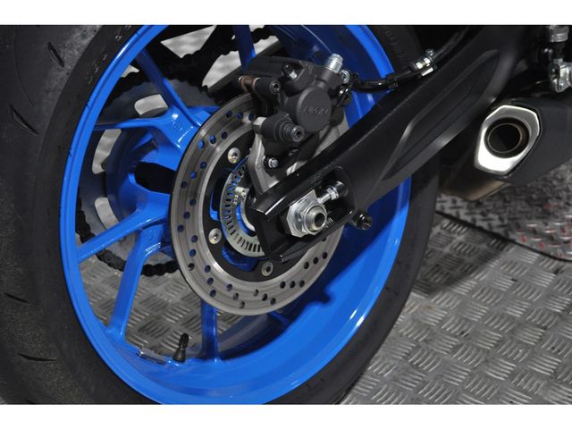 suzuki - gsx-8s