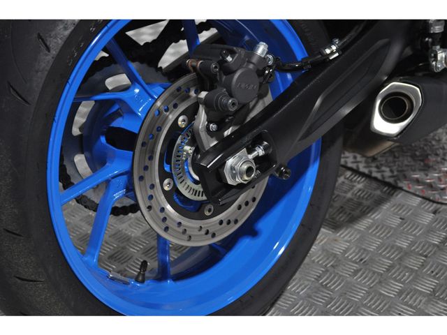 suzuki - gsx-8s