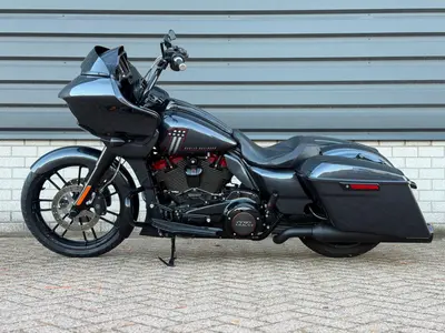 HARLEY-DAVIDSON ROAD GLIDE CUSTOM CVO – foto 2
