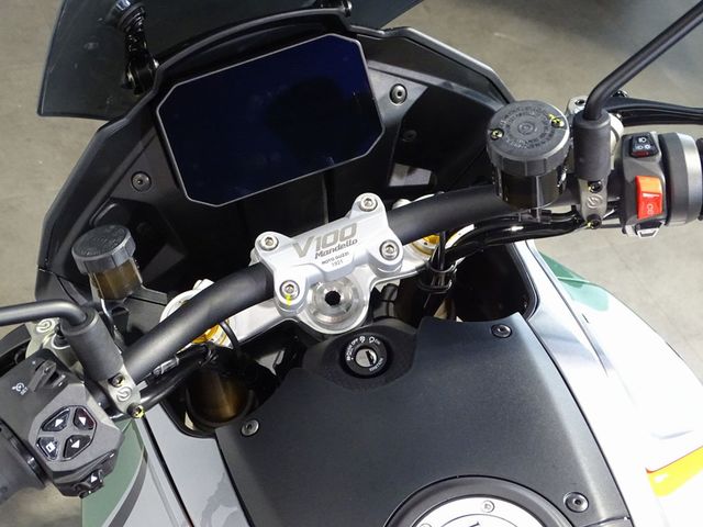 moto-guzzi - v-100-mandello-s