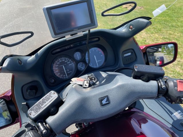 honda - st-1100-pan-european