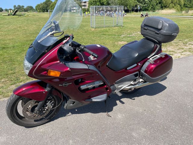 honda - st-1100-pan-european