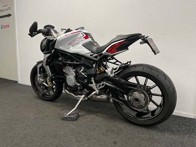 mv-agusta - dragster-800
