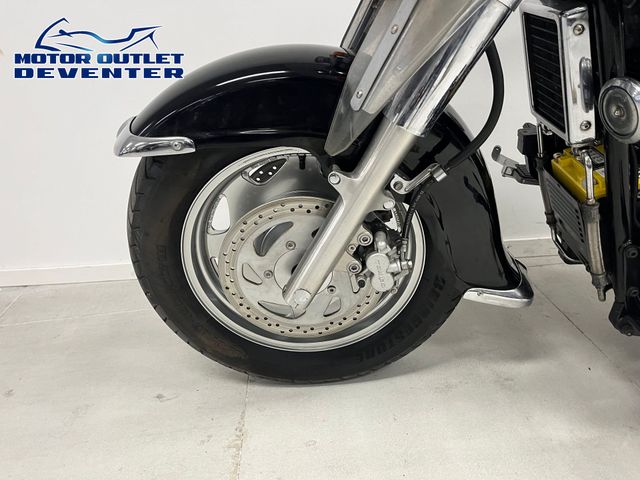 suzuki - 1500-intruder-lc