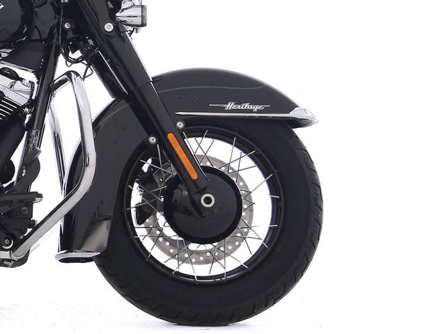 harley-davidson - heritage-softail-classic-114-flhcs