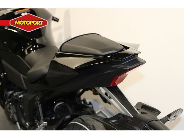 yamaha - r7