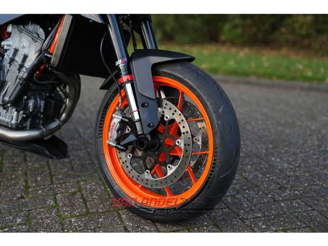 ktm - 890-duke-r