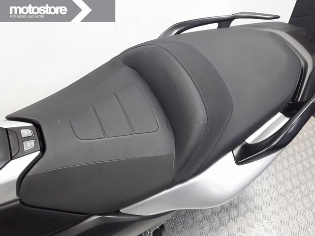 yamaha - xp-530-t-max