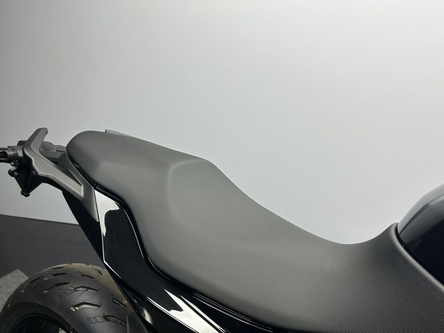 bmw - f-900-r
