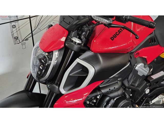 ducati - diavel-v4