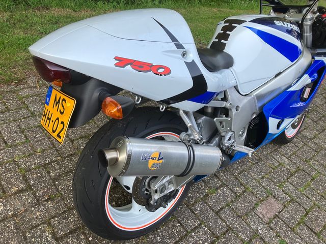 suzuki - gsx-r-750