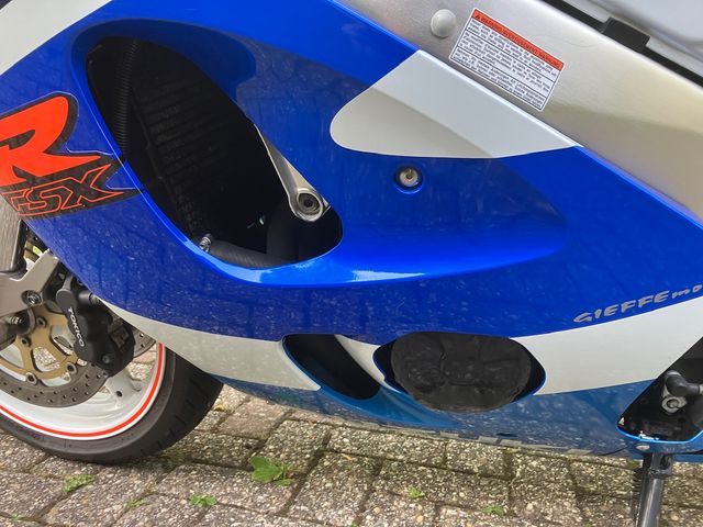 suzuki - gsx-r-750