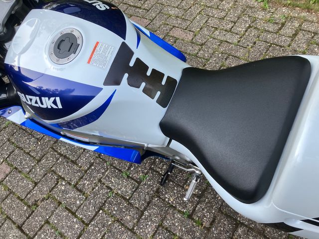 suzuki - gsx-r-750