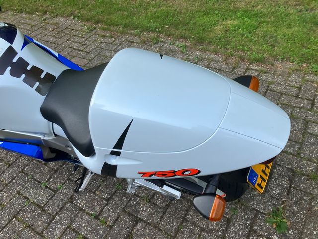 suzuki - gsx-r-750