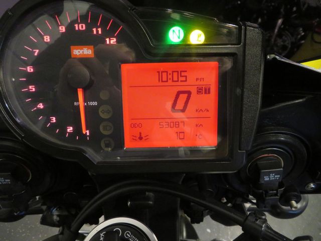 aprilia - tuono-1000-r