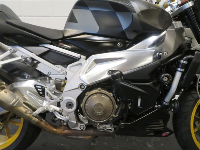 aprilia - tuono-1000-r