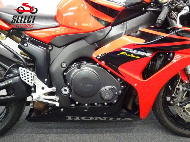 honda - cbr-1000-rr-fireblade