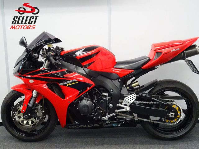 honda - cbr-1000-rr-fireblade