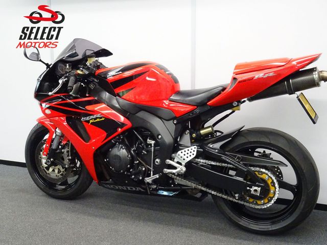 honda - cbr-1000-rr-fireblade