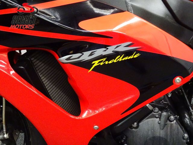 honda - cbr-1000-rr-fireblade