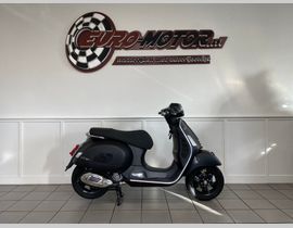Vespa GTS Super Tech 300 2022 nieuw