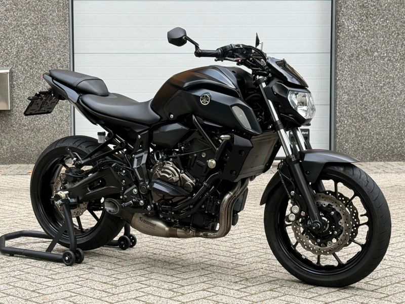 Yamaha MT07 Techblack Akrapovic Titanium Bomvol Opties 2019 2019 occasion