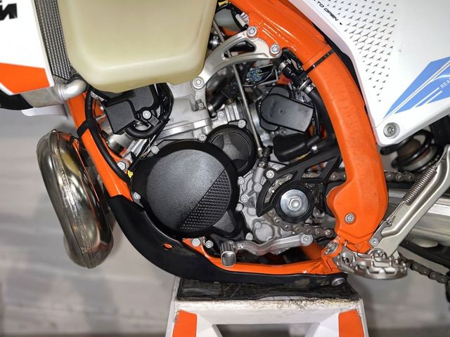 ktm - 250-exc-six-days
