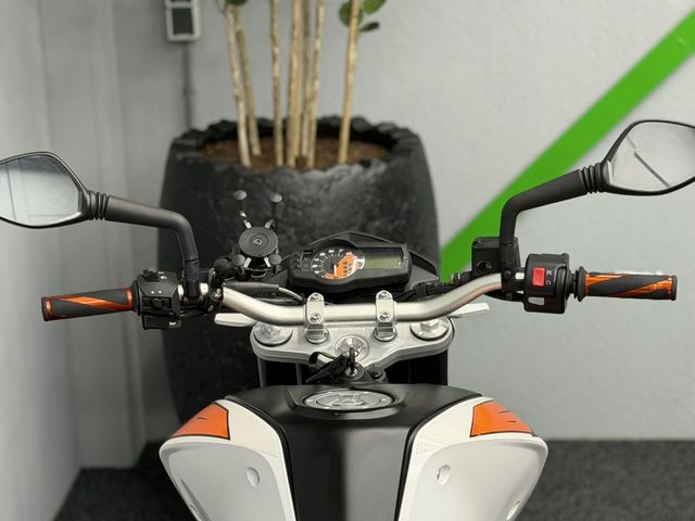 ktm - 690-duke