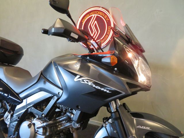 suzuki - v-strom-650-a-black-rhino