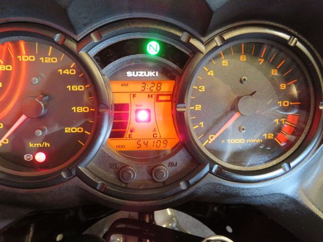suzuki - v-strom-650-a-black-rhino