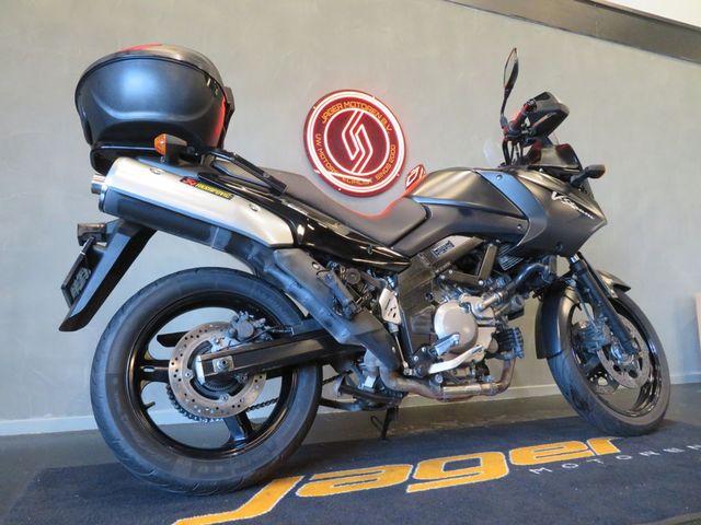suzuki - v-strom-650-a-black-rhino