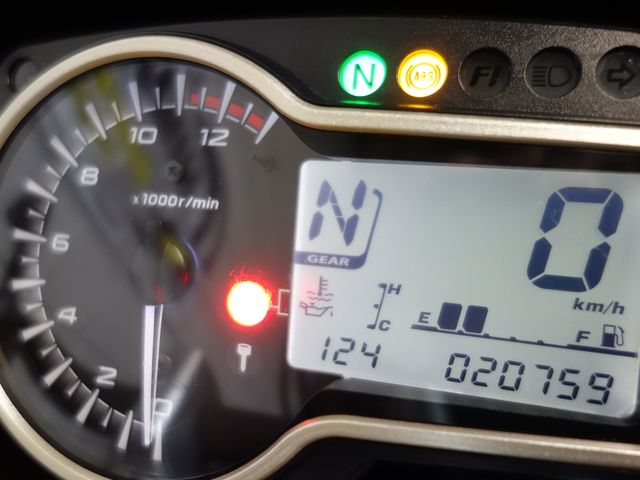 suzuki - gsr-750-a