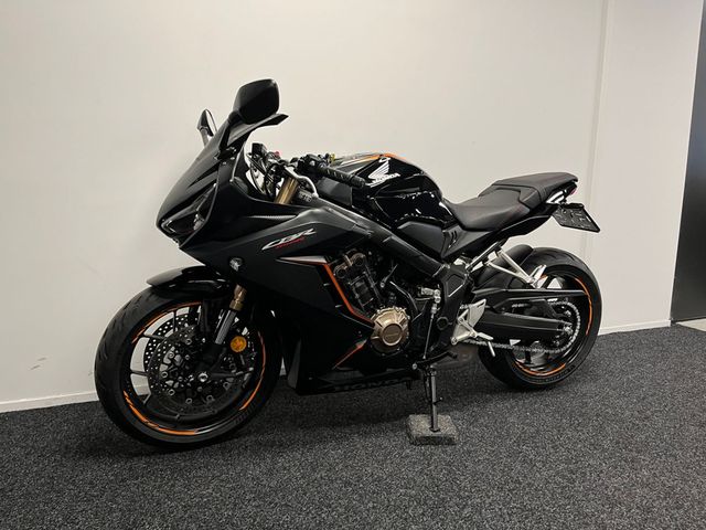 honda - cbr-650-r