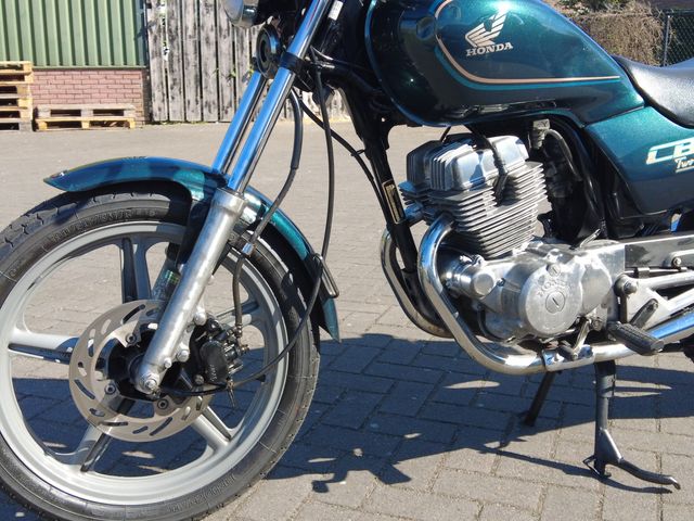 honda - cb-250-two-fifty