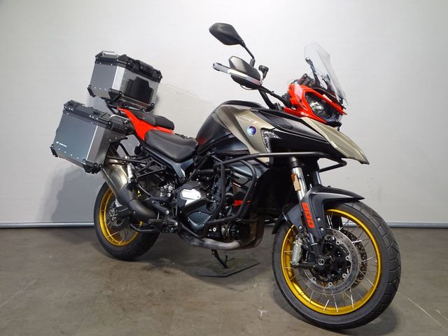 QJMOTOR - srt-800-sx-touring