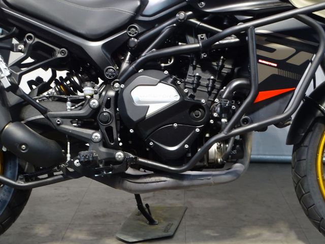 QJMOTOR - srt-800-sx-touring