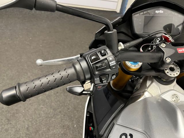 aprilia - tuono-v4-factory