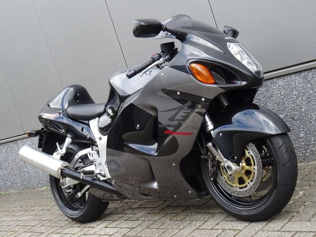 suzuki - gsx-r-1300-hayabusa