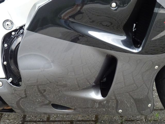 suzuki - gsx-r-1300-hayabusa