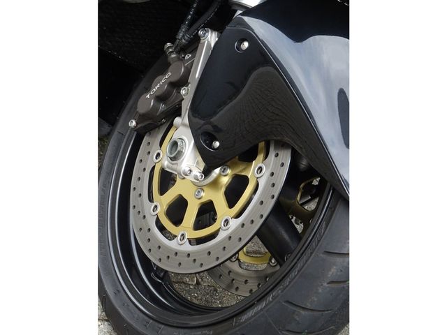 suzuki - gsx-r-1300-hayabusa