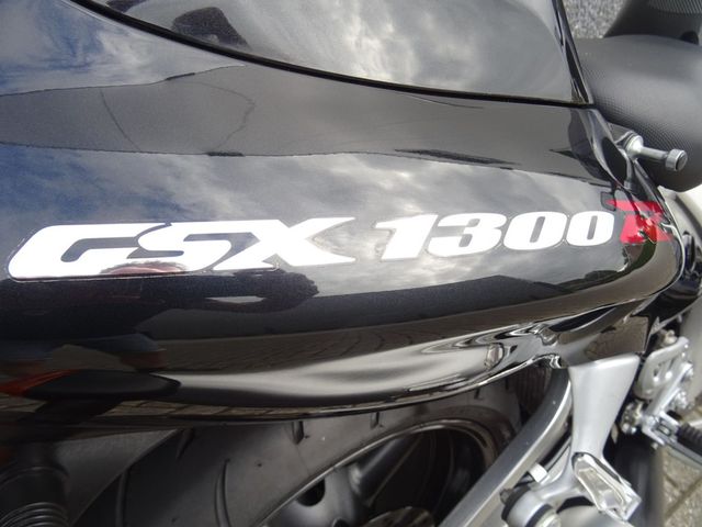 suzuki - gsx-r-1300-hayabusa