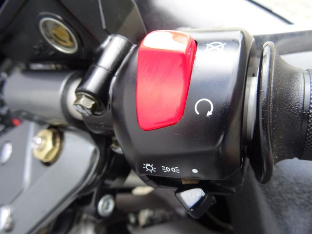 suzuki - gsx-r-1300-hayabusa
