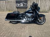 HARLEY-DAVIDSON STREET GLIDE FLHX