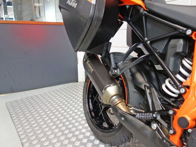 ktm - 1290-super-duke-gt