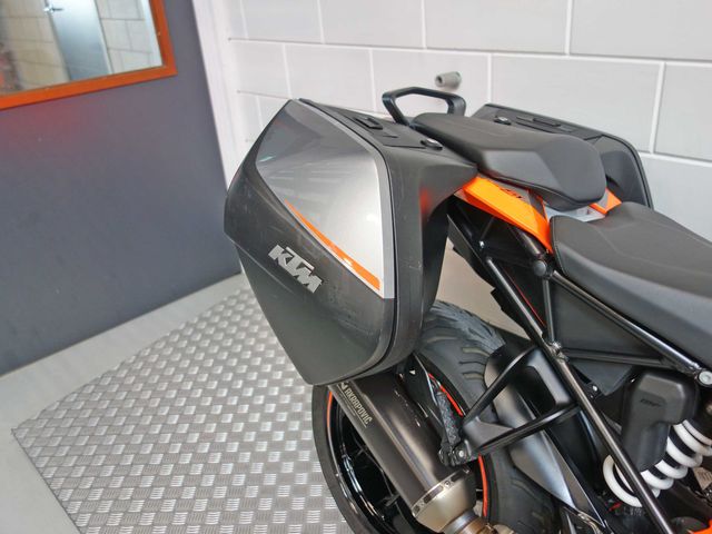ktm - 1290-super-duke-gt