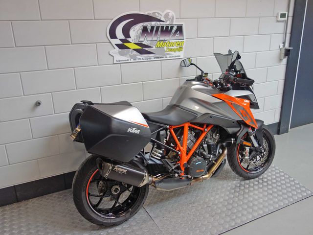 ktm - 1290-super-duke-gt