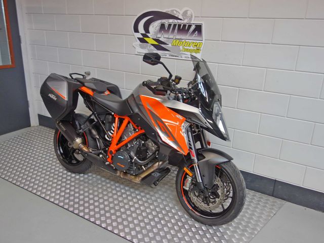 ktm - 1290-super-duke-gt