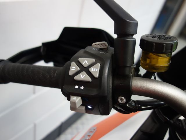 ktm - 1290-super-duke-gt