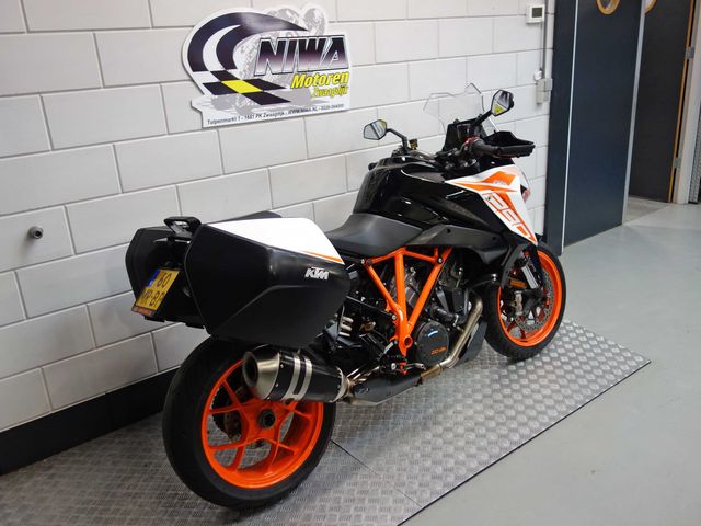 ktm - 1290-super-duke-gt