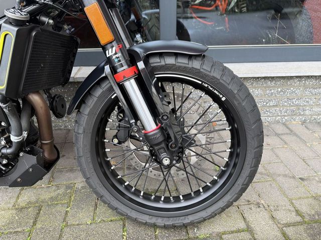 husqvarna - svartpilen-401